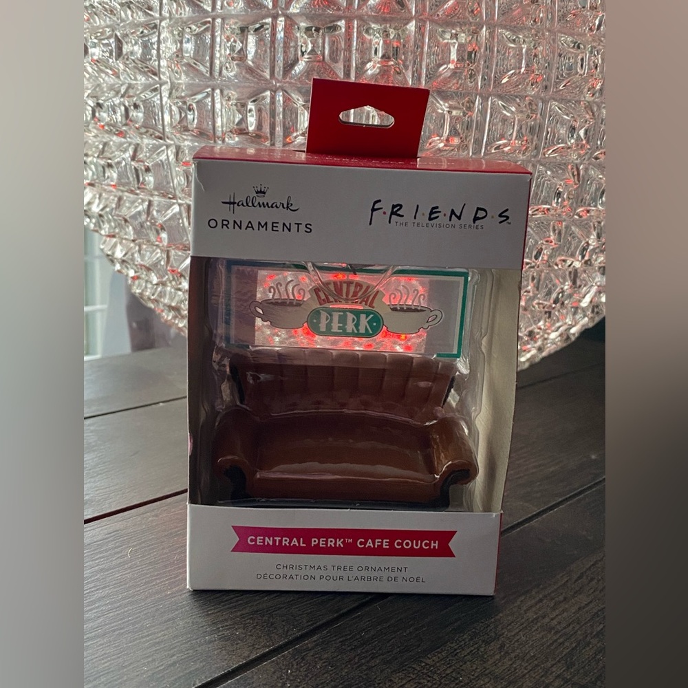 F•R•I•E•N•D•S Central Perk Cafe’ Couch Hallmark Christmas Ornament Frien…